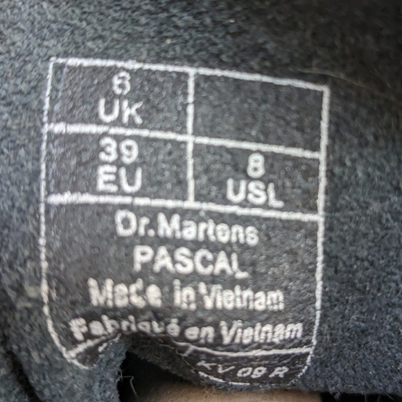 Genuine leather Dr.Martens original black boots with classic yellow stiching - Picture 6 of 6